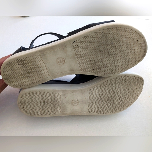 UNIVERSAL THREAD Hummingbird Ankle Strap Sandals - Picture 7 of 9